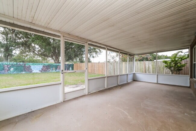 Building Photo - 12420 Dawn Vista Dr