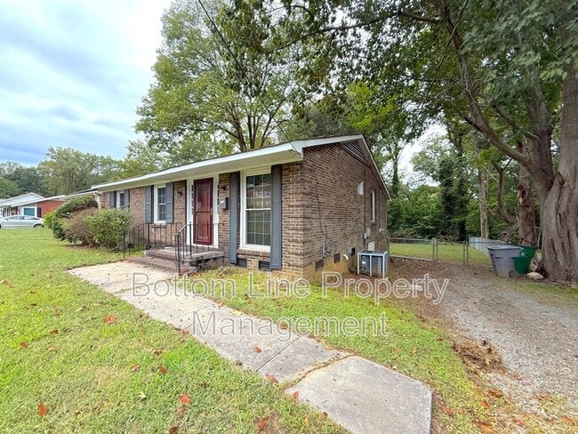 Building Photo - 3432 Sargeant Dr