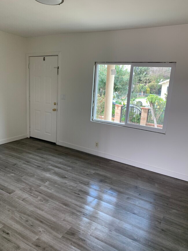 Building Photo - 3420 Granada Ave