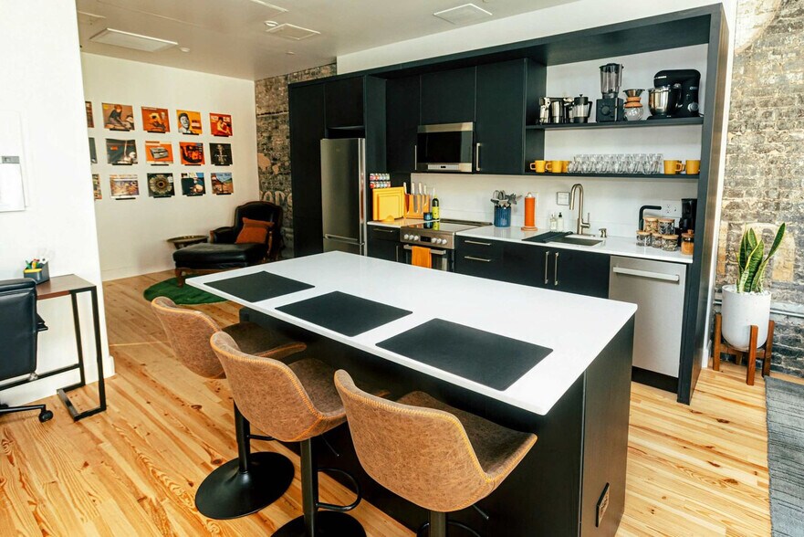 Building Photo - 1911 3rd Ave N