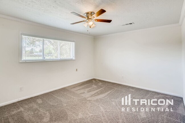 Building Photo - 8127 Twin Hills Dr