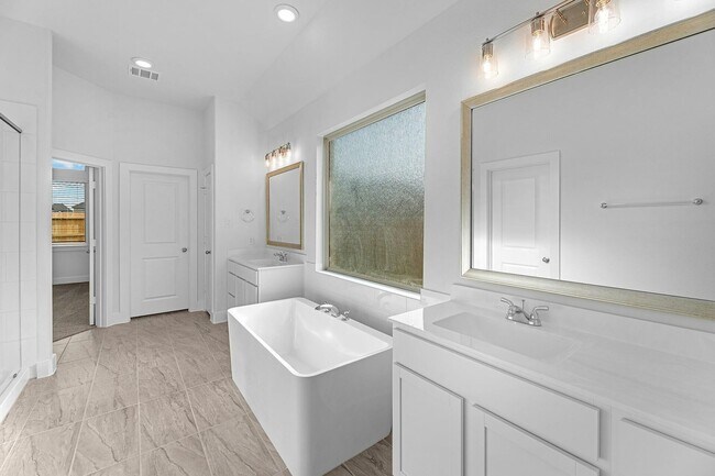 Building Photo - 817 Bahia Bay