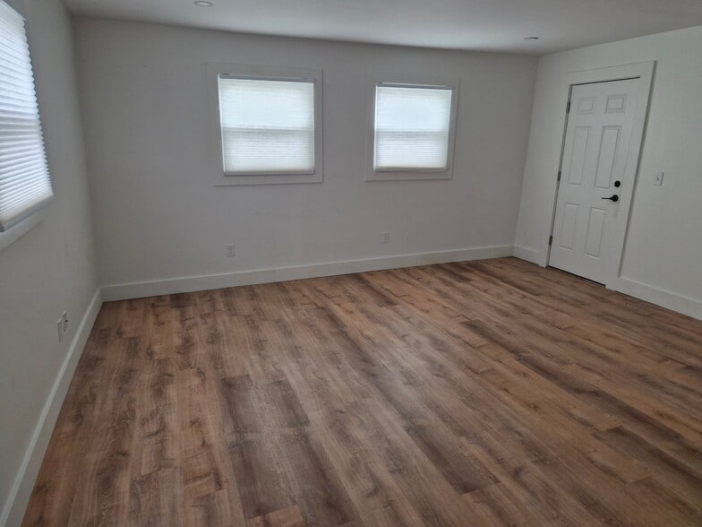 Building Photo - 263 Acushnet Ave