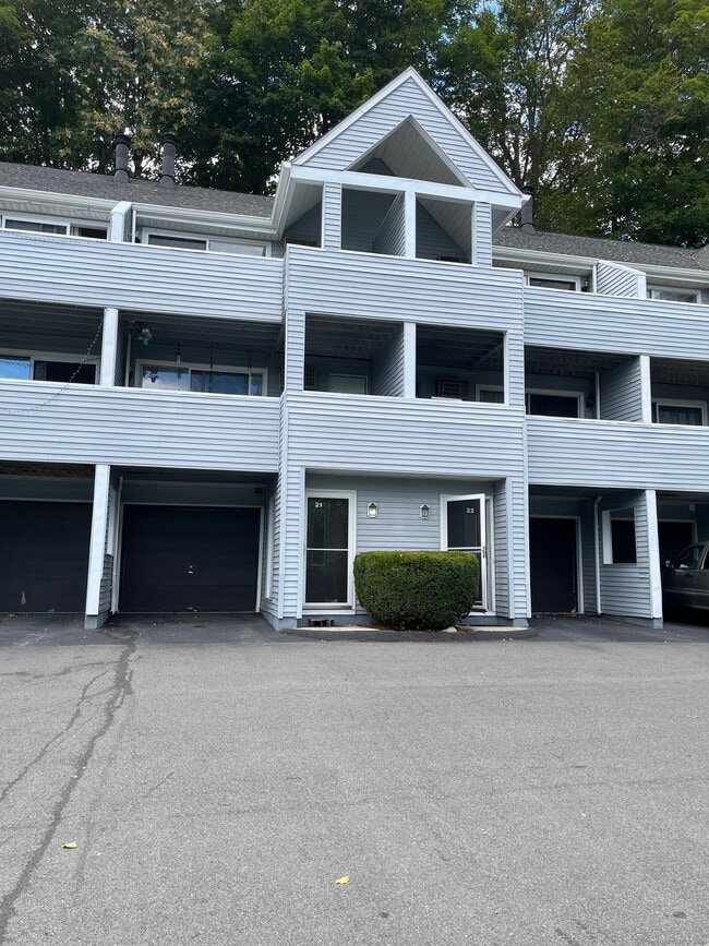 Building Photo - 1 Beaver Brook Rd