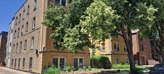 Building Photo - 8014 Kilpatrick Ave