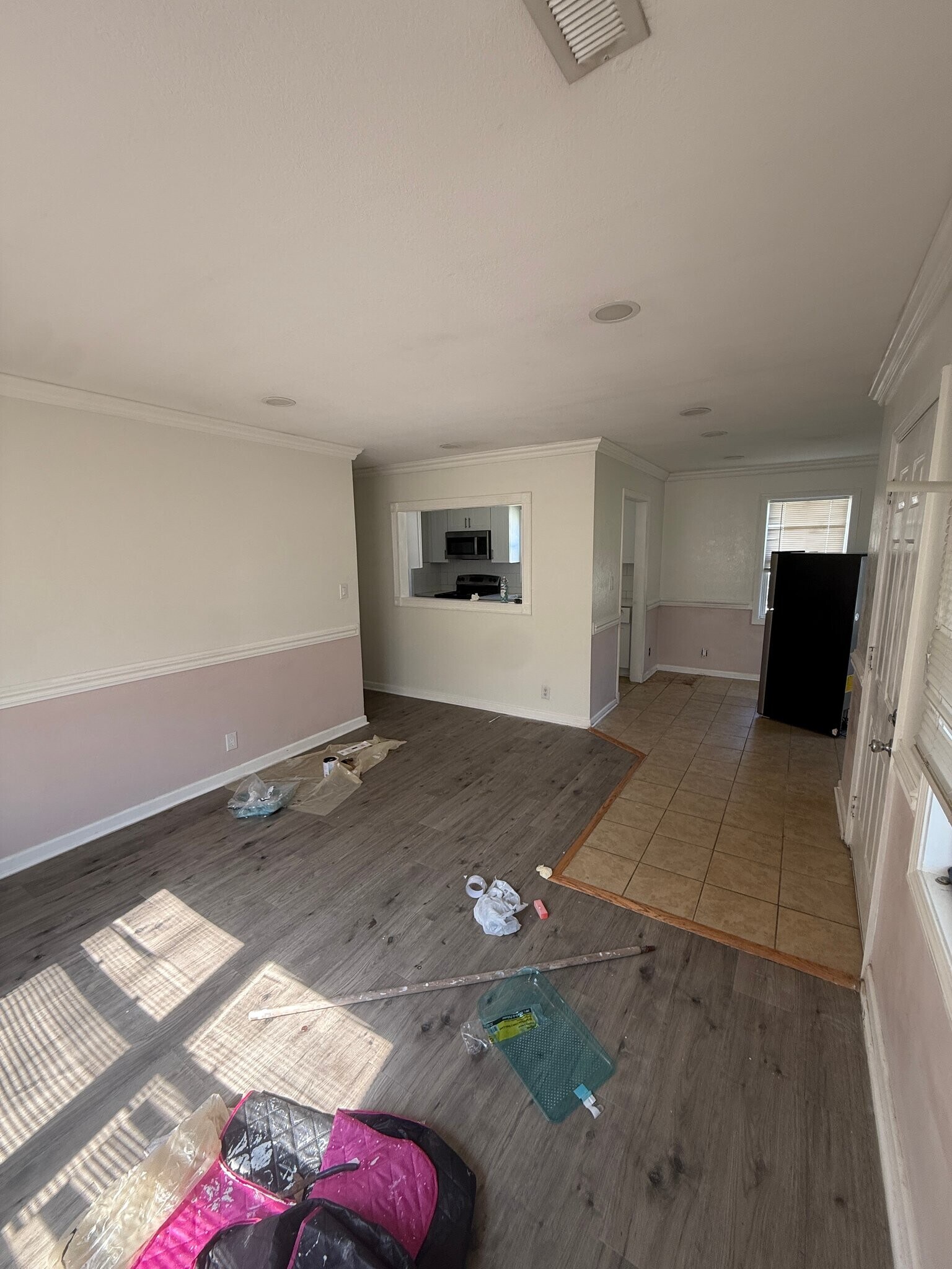 Building Photo - 814 Robinson St