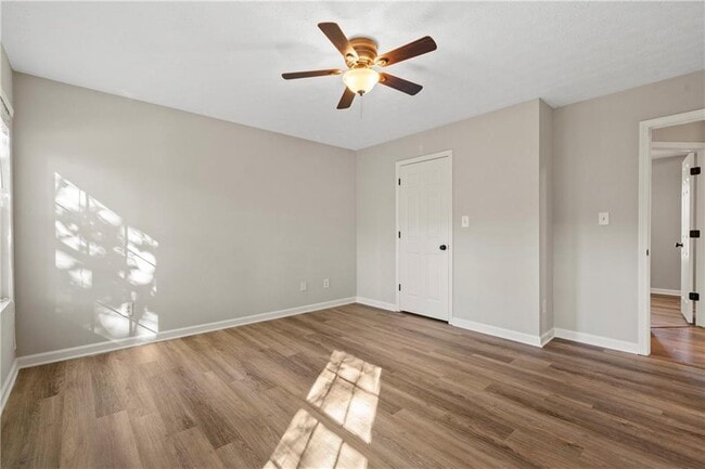 Building Photo - 1245 Hillcrest Glenn Cir