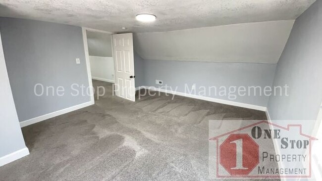 Building Photo - Beautiful 4 Bedroom 2 Bathroom Home in Kan...