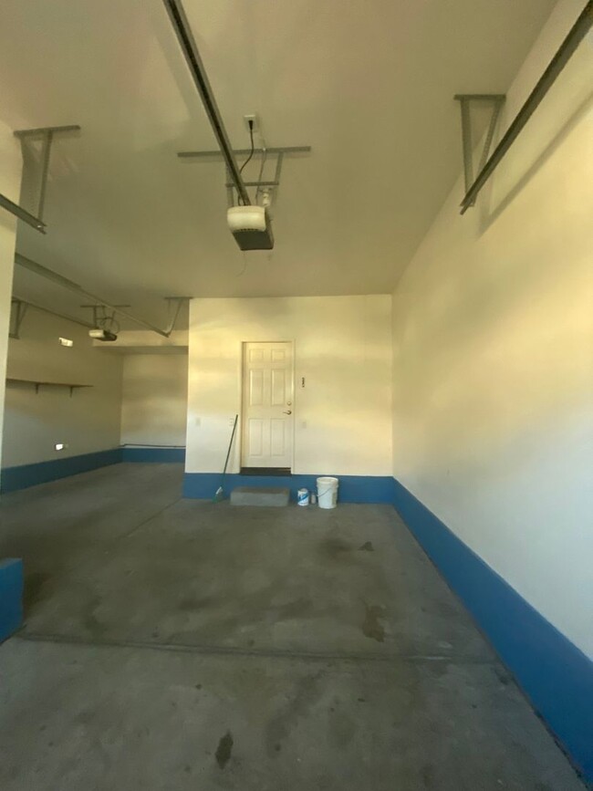 Building Photo - Loma Linda 4 Bedroom Located in Mission La...