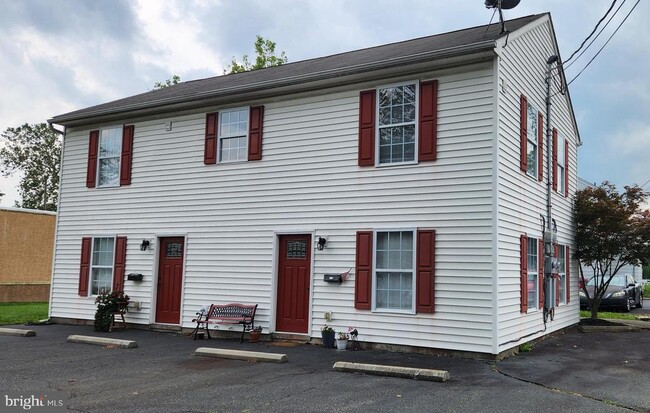 Building Photo - 332 Edgemont Ave