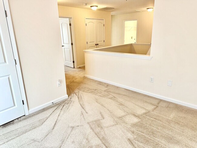 Building Photo - Beautiful home in Everwood!