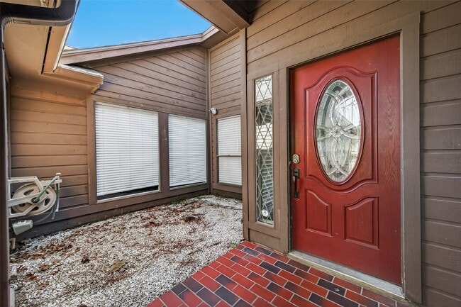 Building Photo - 14703 Stanbridge Dr