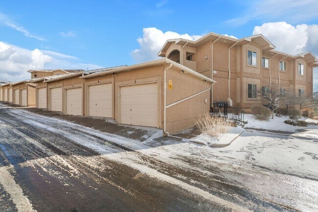 Building Photo - 1675 Little Bear Creek Point