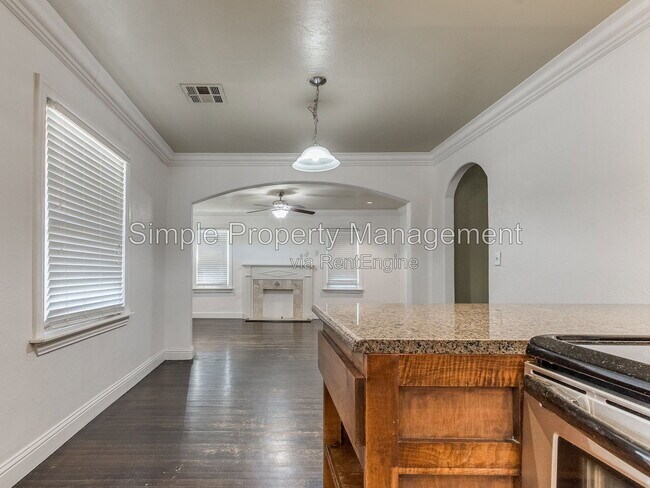 Building Photo - 2640 NW 33rd St