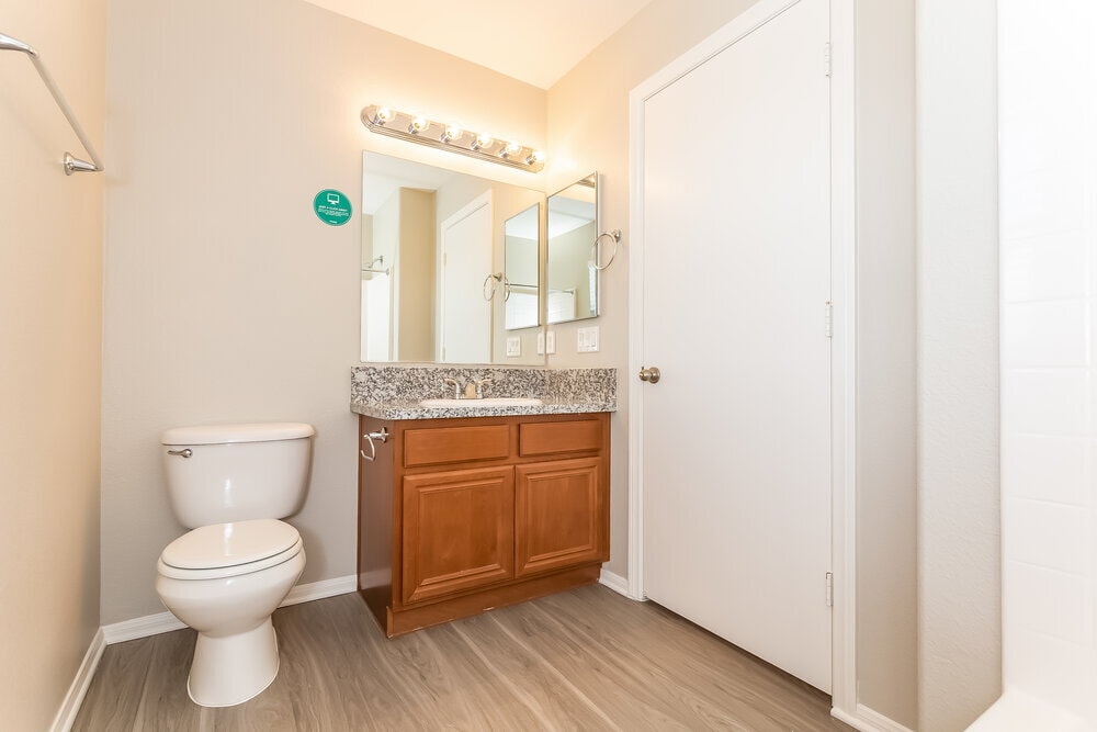 Building Photo - 1945 Barrel Oak Ave