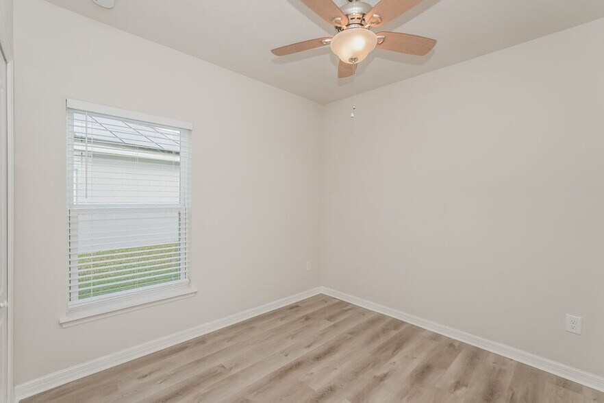 Building Photo - 10423 Hawks Landing Dr