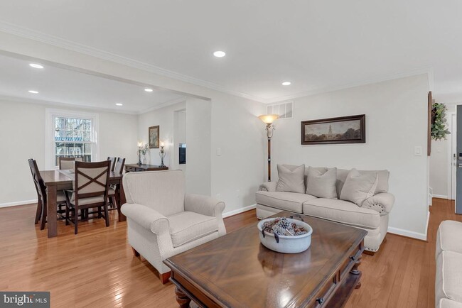 Building Photo - 8271 Raindrop Way