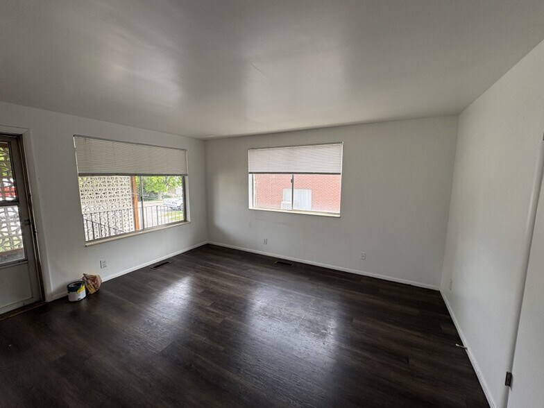 Building Photo - 2630 S Windsor Cir