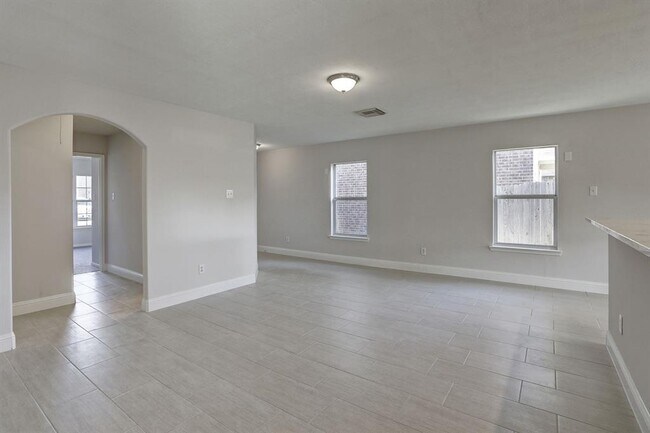 Building Photo - 8127 Nagy Hill St