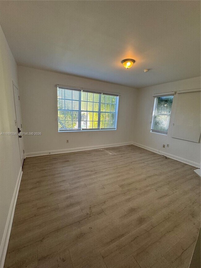 Building Photo - 1027 Euclid Ave