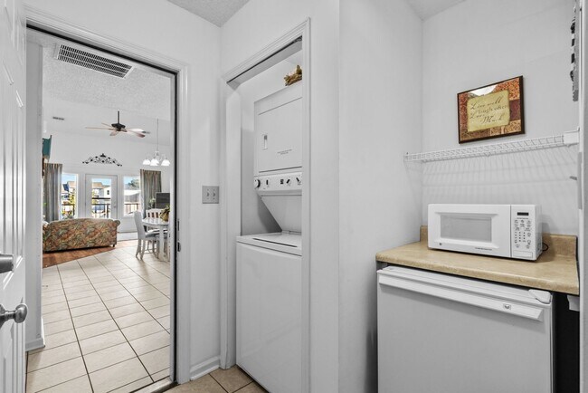 Building Photo - All Inclusive Seasonal Rental Available NOW-3/31/2026