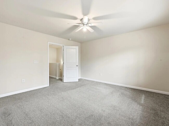 Building Photo - 8538 Quarton Dr