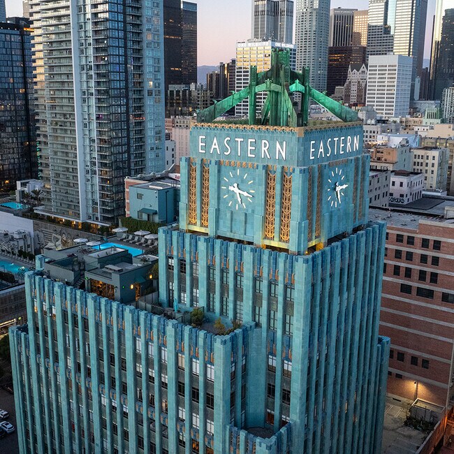 Building Photo - 849 S Broadway