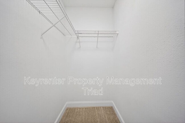 Building Photo - 1153 Hawick Dr