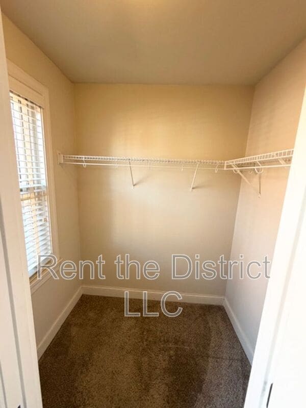 Building Photo - 61 14th St NE