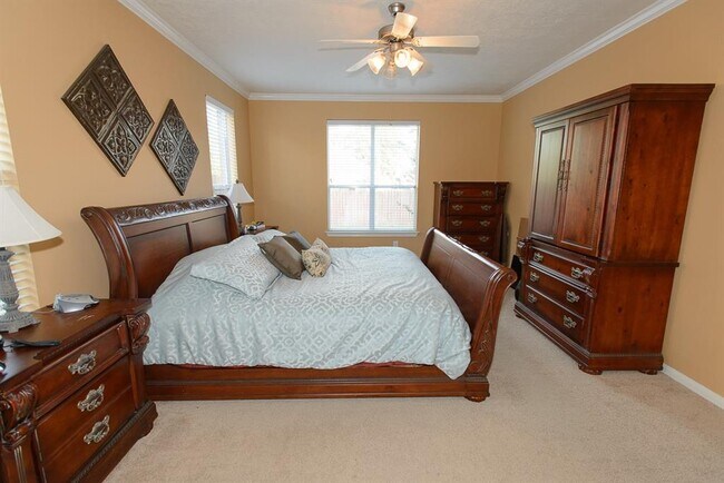 Building Photo - 25126 Knob Pines Ct