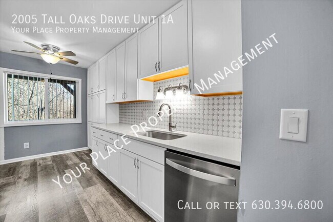 Building Photo - 2005 Tall Oaks Dr