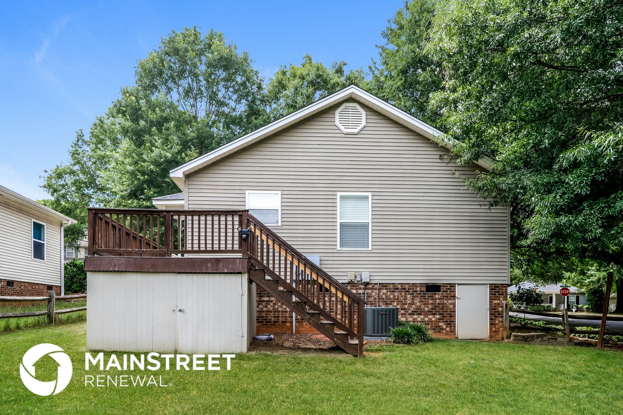 Building Photo - 146 Pratt St