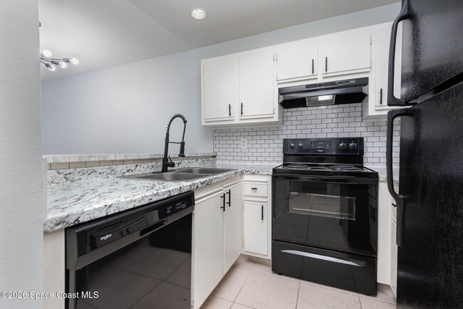 Building Photo - 3165 South St