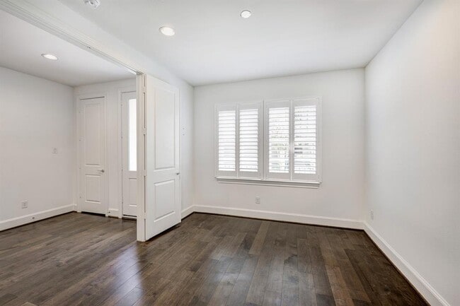 Building Photo - 3315 Timbergrove Heights St.