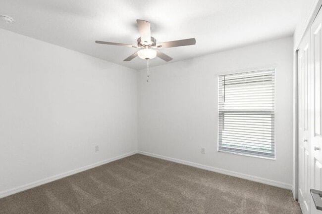 Building Photo - LIKE NEW Home For Rent in North Park Isle!