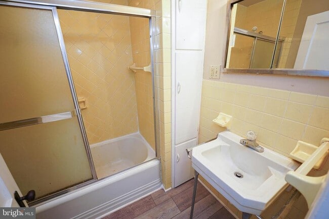 Building Photo - 101 Taylor Ave