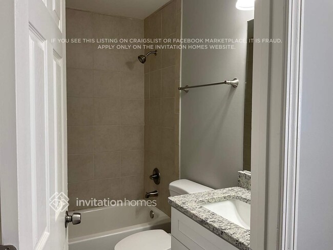Building Photo - 1306 Waymar Way SW