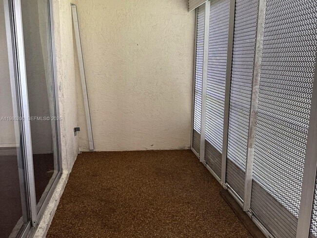 Building Photo - 6870 Royal Palm Blvd