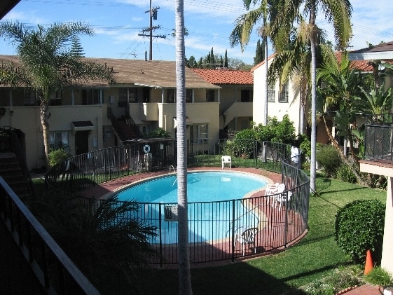 Pool Photo - 7129-7135 Stafford Ave