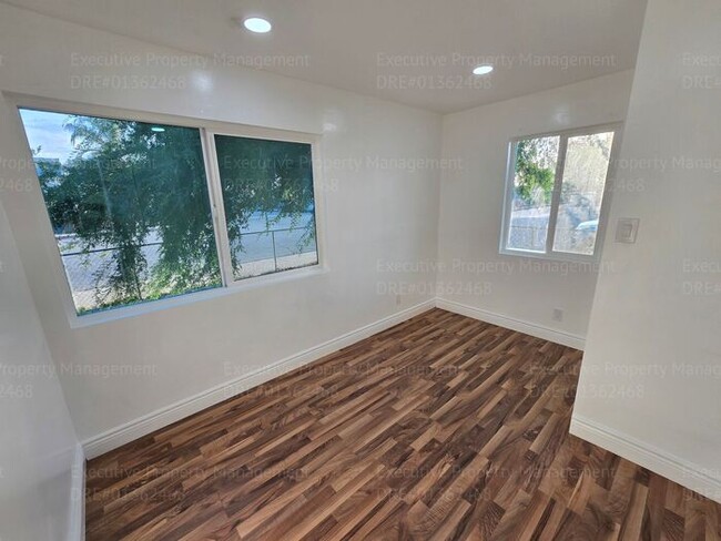 Building Photo - Remodeled 3 bedroom/ 1 bathroom