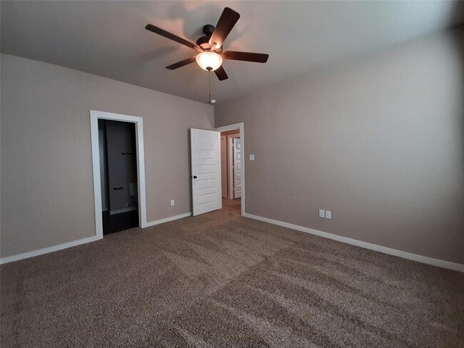 Building Photo - 9815 Grosbeak Ln