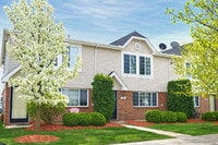 Building Photo - 2 Bedroom, 1.5 Bath Townhouse w/ Garage & Huge Master Bedroom. Full Sized Washer & Dryer In Unit.