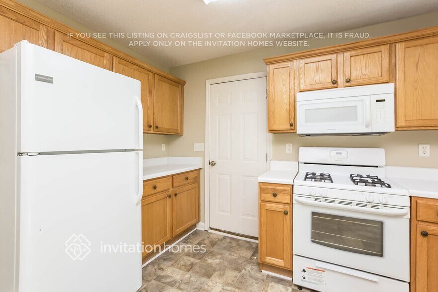 Building Photo - 5773 River Side Walk