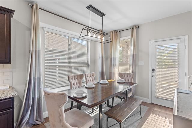 Building Photo - 1420 Alamandine Ave