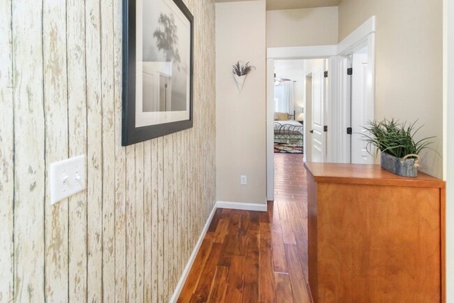 Building Photo - Parker Townhome: Luxurious Furnished Townhome, Attached 2 Car Garage, $300 Utility Fee