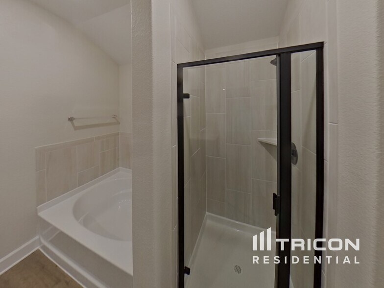 Building Photo - 1207 Bullock Dr