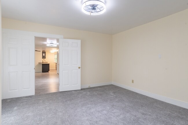 Building Photo - 179 Chestnut St