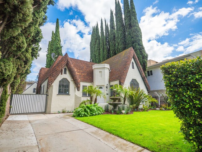 Primary Photo - Beautiful West Hollywood Tudor 2 Bed/2.5 B...