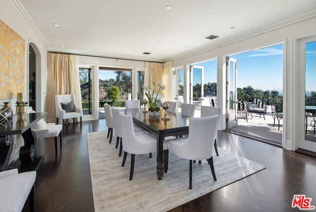 Building Photo - 980 Stradella Rd