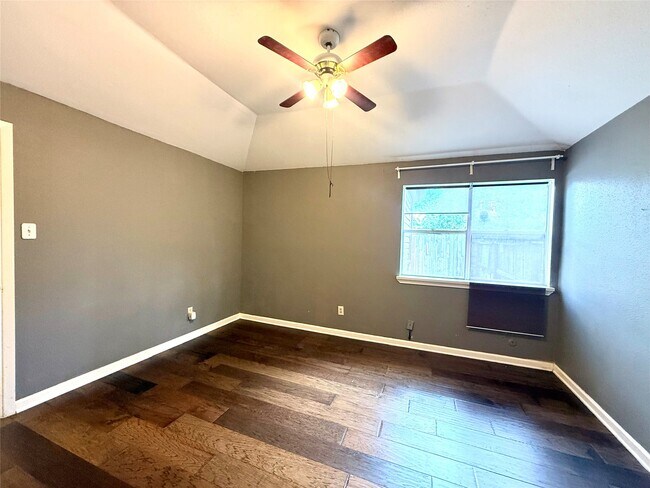 Building Photo - 13222 Pebblewalk Cir N